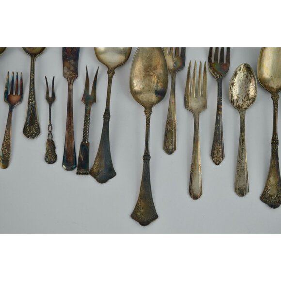 Large Lot 44 Vintage Antique Silverware Flatware Mixed Brands Patterns - Picture 12 of 16